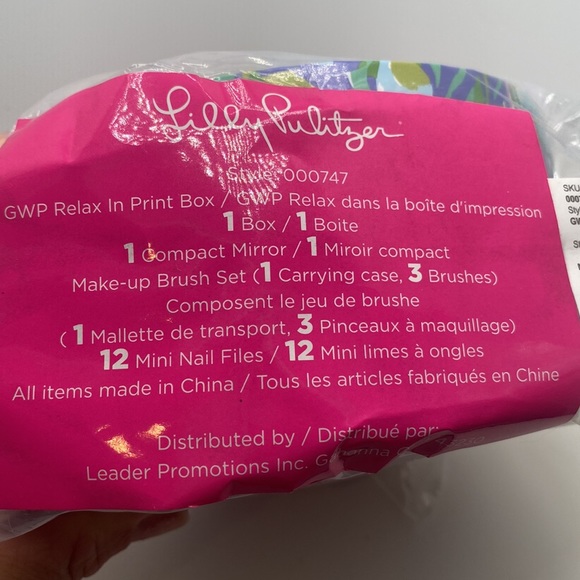 Lilly Pulitzer GWP Relax in Print Feline Good Accessories Box NWT - Picture 5 of 8